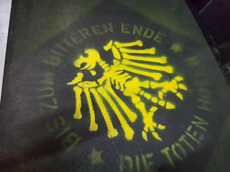 80's DIE TOTEN HOSEN BASS CASE image 1