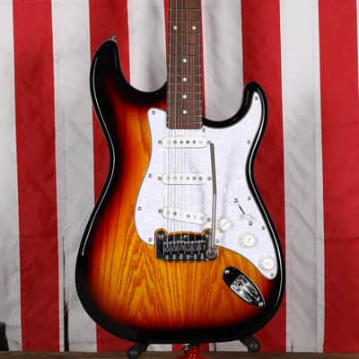 G&L Tribute Series Legacy - 3-Color Sunburst image 1
