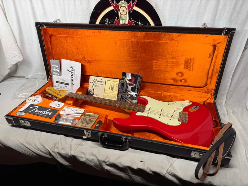 Fender Artist Series Mark Knopfler Stratocaster with Case 2011 - Hot Rod Red / Rosewood fingerboard