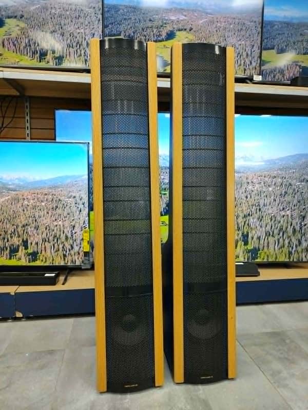 Martin Logan Aerius I 20-400W Hybrid Electrostatic Loundspeakers System 1996-2000 - Black & Natural image 1