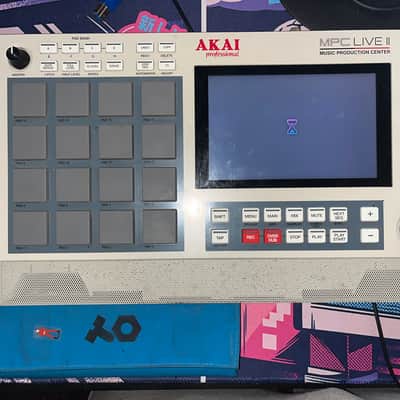Akai MPC Live II Standalone Sampler / Sequencer Retro Edition 2020 - Present Grey image 1