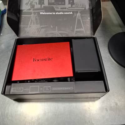 Focusrite Scarlett 4i4 4th Gen USB Audio Interface 2023 - Present - Red image 3