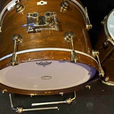 Camco Los Angeles 22, 12, 13, and 16" set owned by endorser Maury Baker 1970's - Walnut with Gold Hardware Bild 5