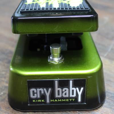 Dunlop Kirk Hammett Signature Cry Baby Wah Electric Guitar Pedal image 2