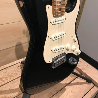 Sovereign Strat Style Electric Guitar - Black image 3