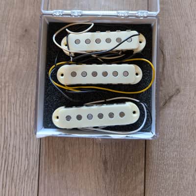 Squier By Fender Vintage Modified Bass XI Pickups 2015 image 1