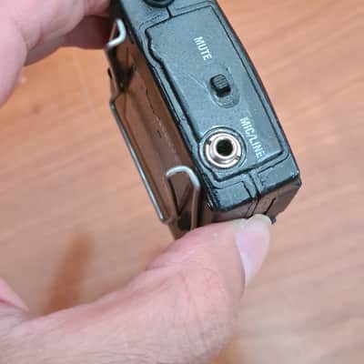 Sennheiser Sennheiser SK 100 G3 Bodypack Transmitter | 823–865 MHz | Professional Wireless image 8
