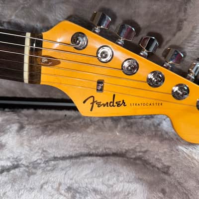 Fender American Ultra Stratocaster Bubble gum limited edition last in EU image 5