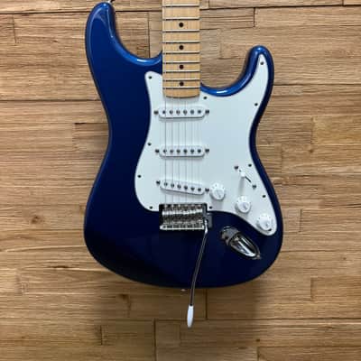 Fender Standard Stratocaster Guitar 2006-MIM- Electron Blue- 8lbs 2oz w/gig bag image 4