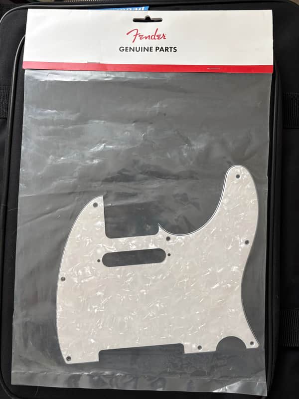 Fender Telecaster Pickguard Pearloid White 3-Ply image 1