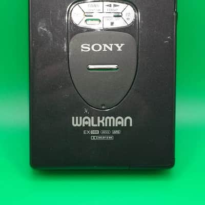 Sony WM-FX2 Walkman Portable Cassette Player 1995 image 2