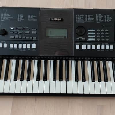Yamaha PSR E-423 - Black