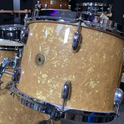 Gretsch BroadKaster Series 13/16/24 Drum Kit Set in Vintage Marine Pearl (Rm4) image 6