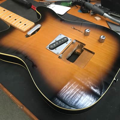 Kramer Classic III 1986 Sunburst image 2