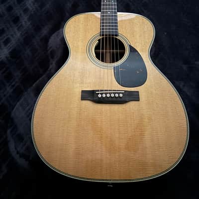 Martin OM-28E Acoustic Electric Guitar 2023 - Aging Toner Natural image 3