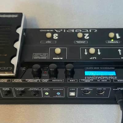 Rocktron Utopia B200 Bass Guitar Effects Processor Pedalboard w/Case - (Make OFFER!) image 6