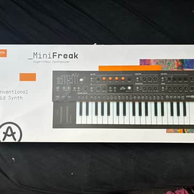 Arturia MiniFreak 37-Key 6-Voice Polyphonic Hybrid Synthesizer 2022 - Present - Black