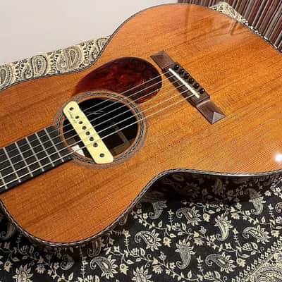 Rasmussen Parlor - Cedar top - Hi gloss natural image 2