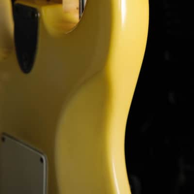 Fender International Series Stratocaster Arctic White 1981 Vintage Guitar Pre-Owned image 12