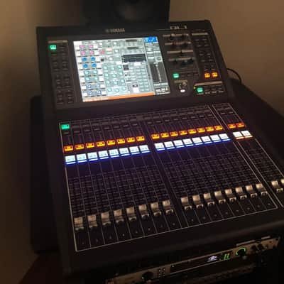 Yamaha QL1 Digital Mixing Console image 4