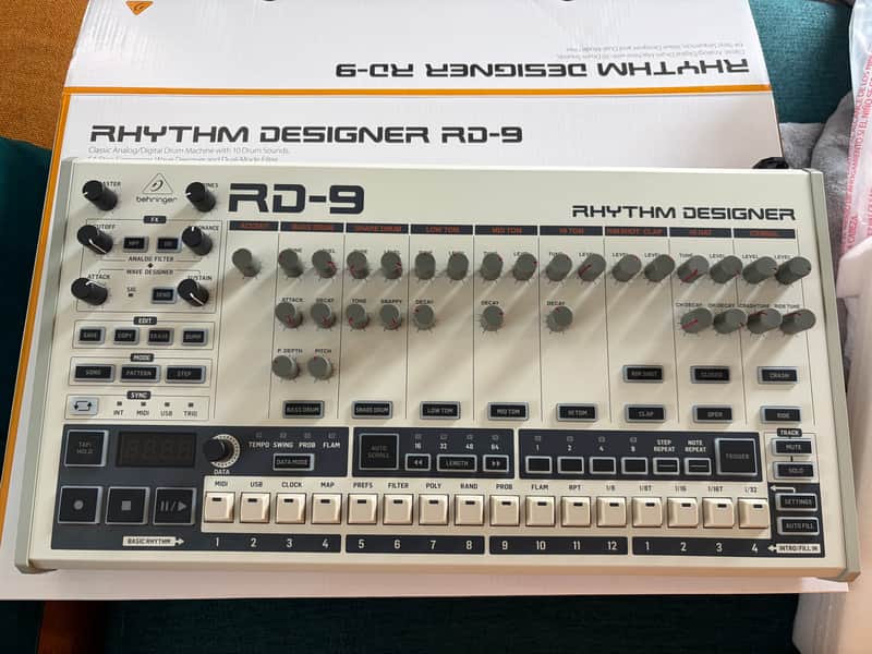 Behringer RD-9 Rhythm Designer 2021 - Present Silver Bild 1