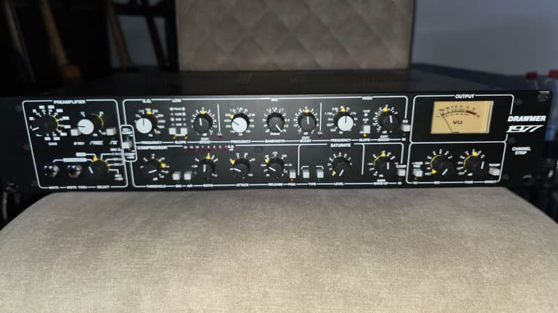 Drawmer 1977 Chanel Strip, Mic Preamp, Equalizer, Compressor and Saturator image 1