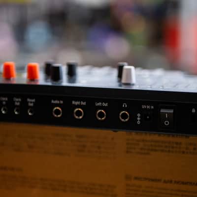 Arturia MiniFreak 37-Key 6-Voice Polyphonic Hybrid Synthesizer 2022 - Present - Black image 6