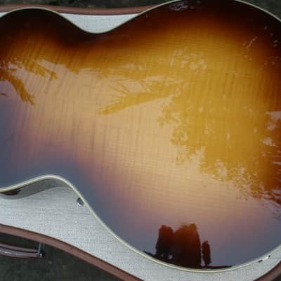 HOFNER CLUB 60 1960 SUNBURST image 2