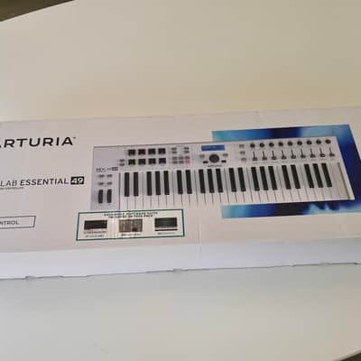 Arturia KeyLab Essential 49 MkIII MIDI Controller 2020 - Present - White image 4