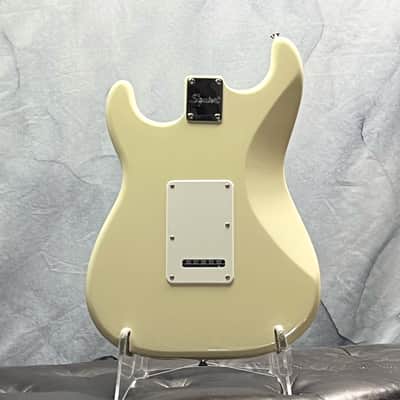Squier Loaded Affinity Stratocaster Body Olympic White image 2