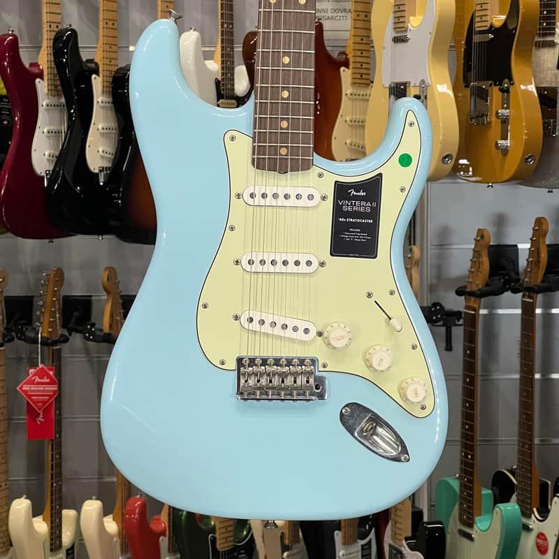 Fender Vintera Ii Limited Road Worn Stratocaster Sonic Blue image 1