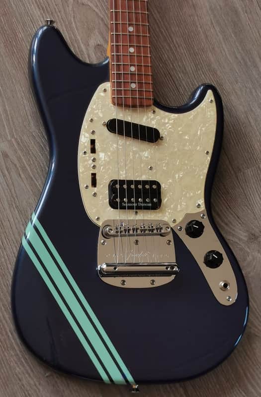 Fender Kurt Cobain Mustang 2012 - 2013 - Dark Lake Placid Blue with Stripe