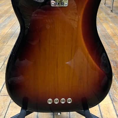 Fender American Professional II Precision Bass with Rosewood Fretboard 2020 - Present - 3-Color Sunburst image 3
