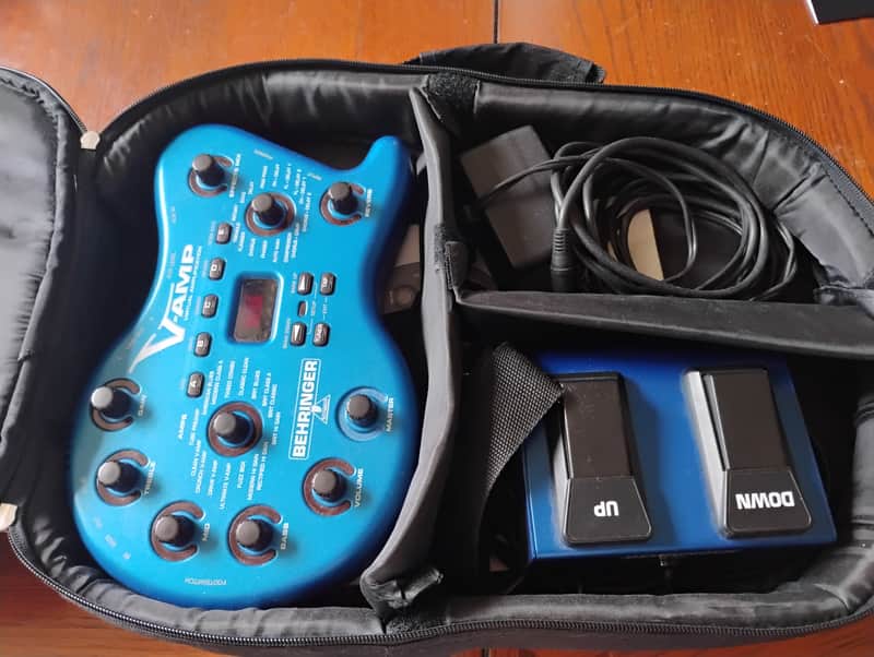 Behringer V-AMP Virtual Guitar Amp 2000s - Blue image 1