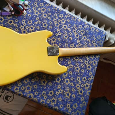 1978 Fender Musicmaster Bass with Original Fibre Hard Shell Case image 2