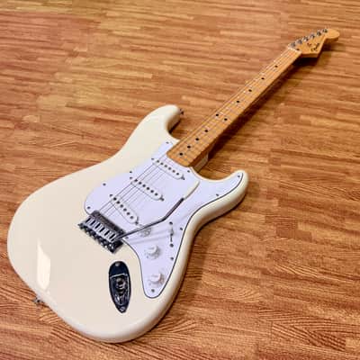 ๐2025๐ Fender Standard Stratocaster Electric Guitar~ Olympic White~ Maple Neck! image 2