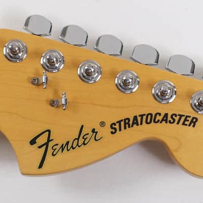 2009 Fender American Special Stratocaster Sunburst with Hardshell Case image 7