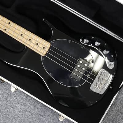 Ernie Ball Music Man StingRay 4 H with Maple Fretboard 1999 - 2018 - Sapphire Black