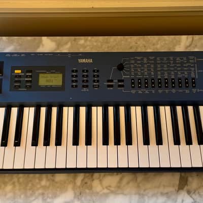 Yamaha CS1x Control Synthesizer 1996 - Blue image 2
