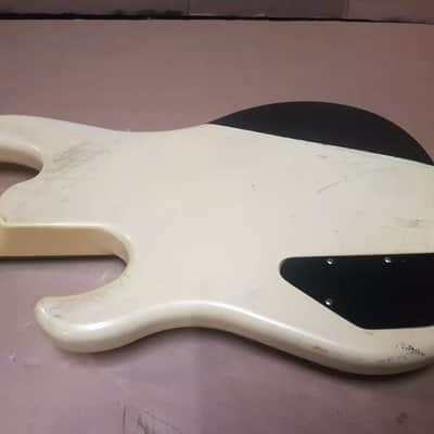1987 GIBSON BASS IV BASS - made in USA image 2