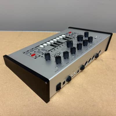x0xb0x / xOxBOx Roland TB303 Clone. Built by Andy Pledger. Rare. image 4
