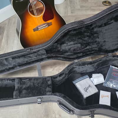 Gibson J-45 Standard Vintage Sunburst 2024 – Excellent Condition – OHSC & Case Candy image 5
