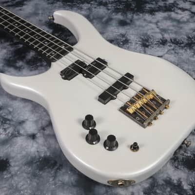 Vintage Modulus Bass Left Handed Pearl White 1983 image 6