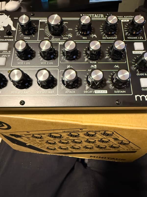 Moog Minitaur Rev2 TBP002 2012 - Present - Black image 1