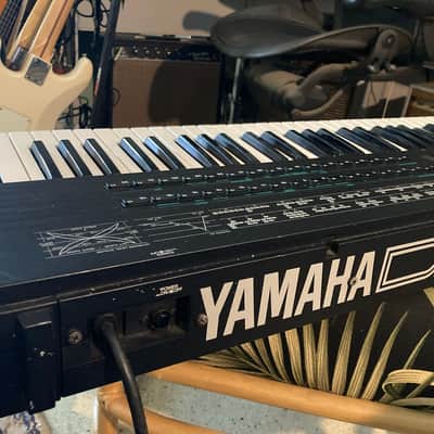 Yamaha DX7s 87-90s Good Shape - New Battery image 13