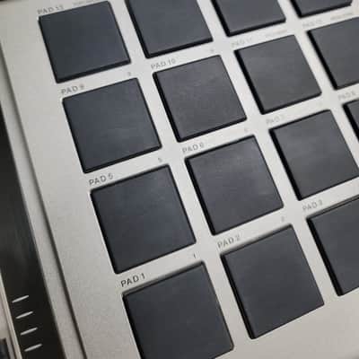 Akai Professional MPD16 USB/MIDI Pad Controller for Windows & Macintosh image 4
