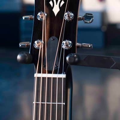 TAYLOR GOLD LABEL 517E TROPICAL MAHOGANY - SUNBURST WITH CASE image 3