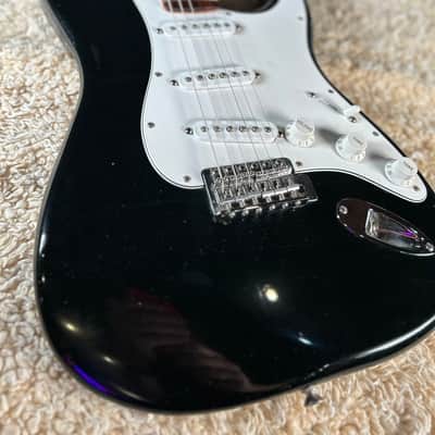 Fender Player Stratocaster MIM with Rosewood Fretboard Black image 4