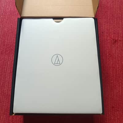 Audio-Technica ATH M50x 2010s - White image 3
