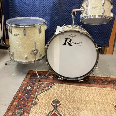 Vintage 1960’s Rogers Holiday Drum Set 20 12 16 Beavertail Lugs image 1